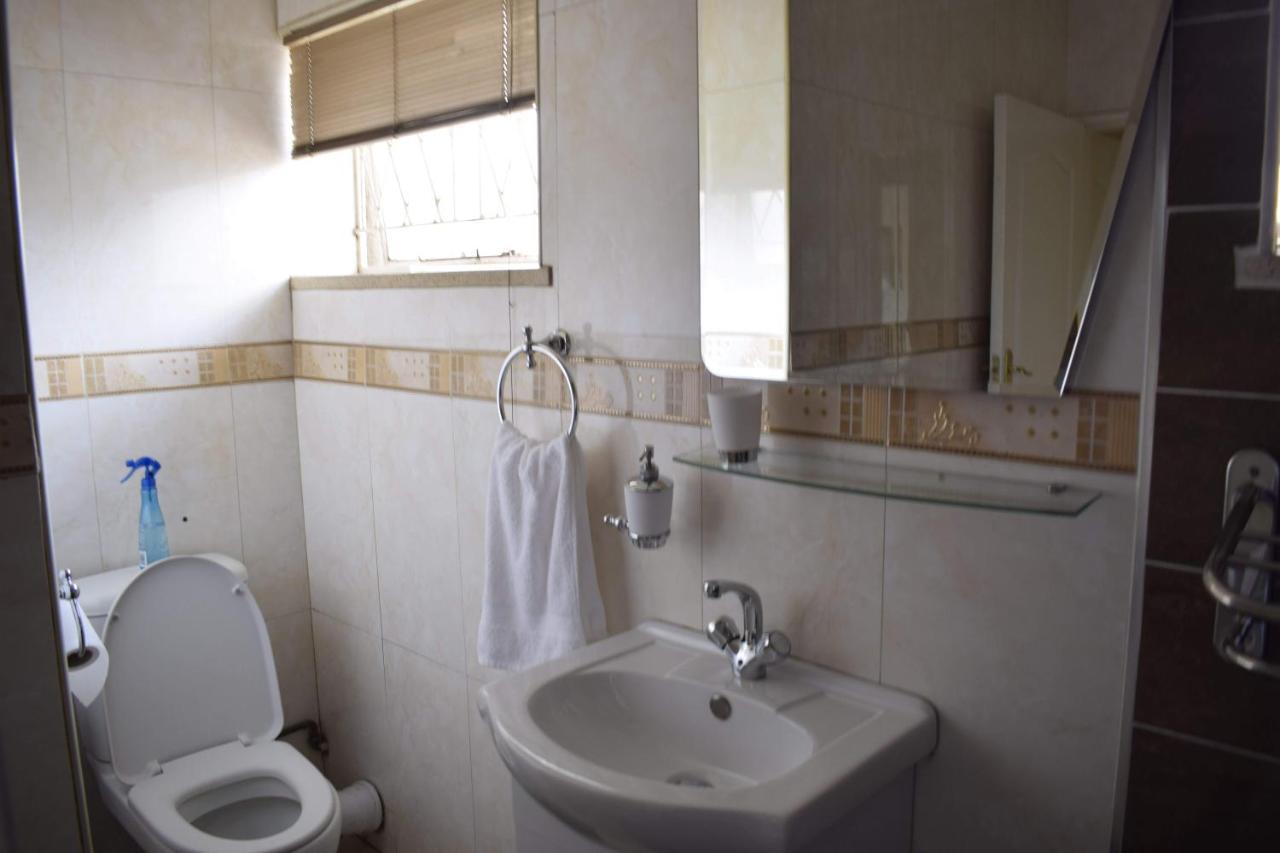 Апартаменты Lalela House Йоханнесбург Экстерьер фото