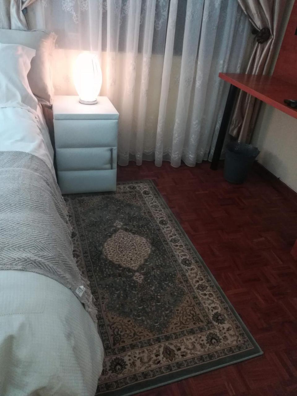 Апартаменты Lalela House Йоханнесбург Экстерьер фото